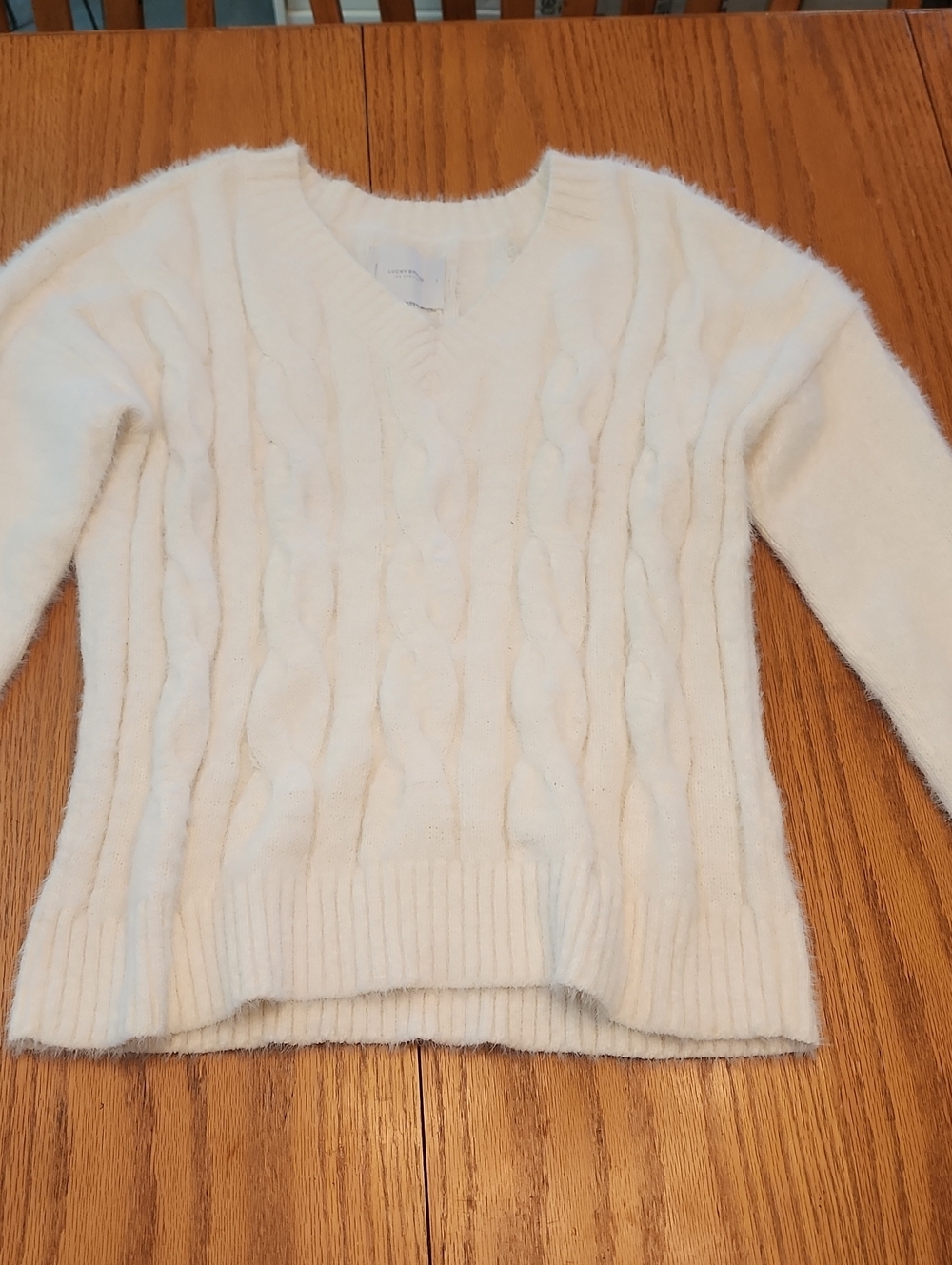 Lucky Brand Cream Cable-Knit V-Neck Sweater - Picture 13 of 16
